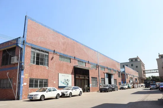 China Wholesale Modern Bedroom Home Furniture Wooden Hinged Door Cloth Flat Packing Wardrobe